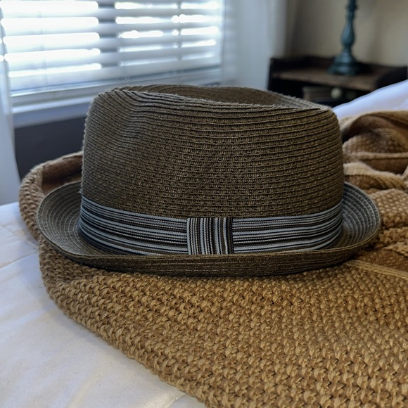 Hat - Picture 2 of 10